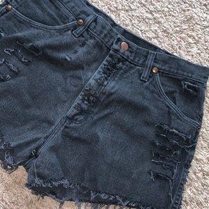 Super cute, distressed wrangler shorts!